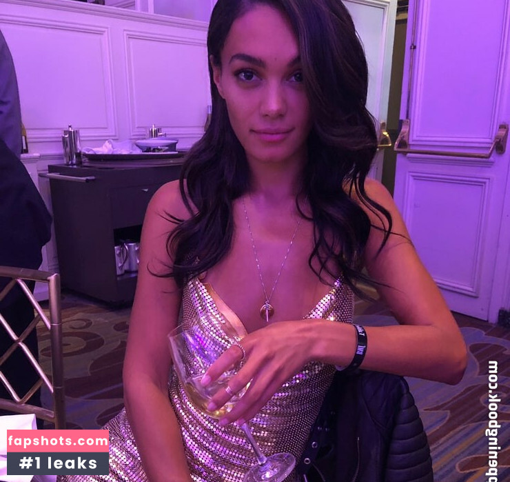 Alexis Gaube gallery photo #10