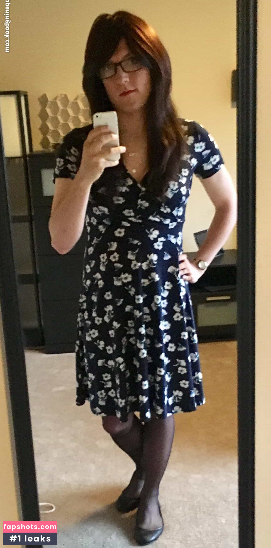 Alexis Night gallery photo #4