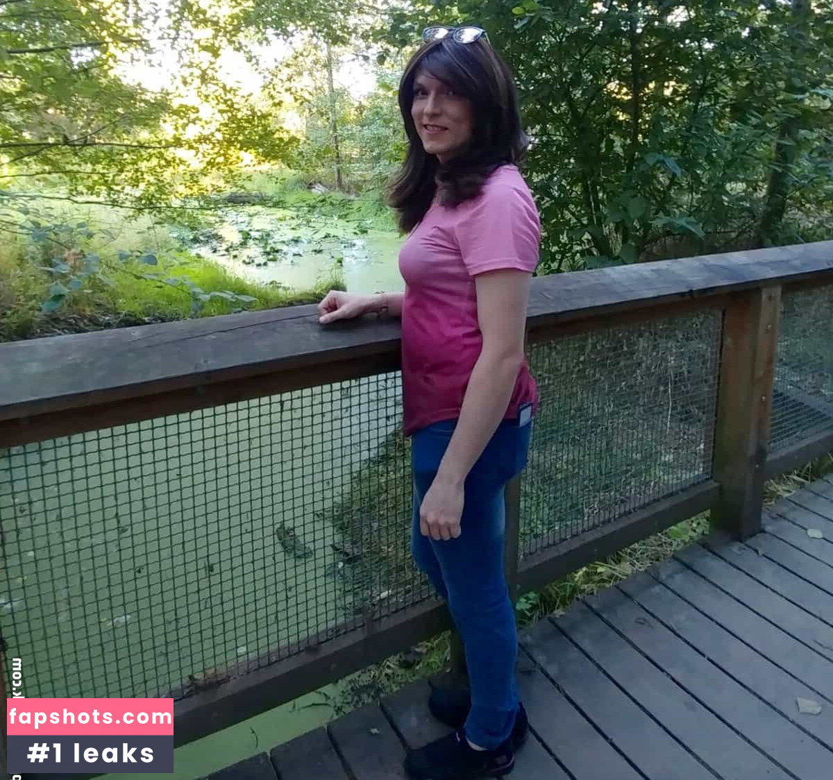 Alexis Night gallery photo #6