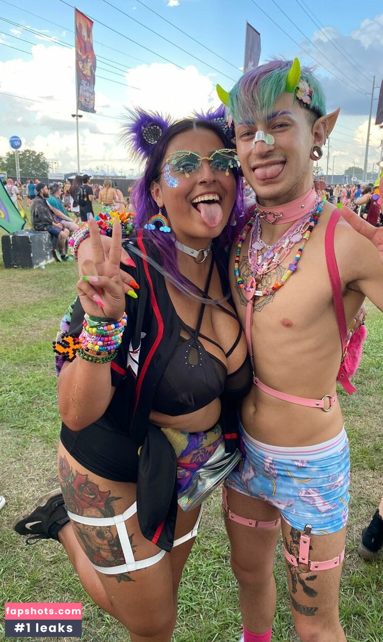 Alexis gallery photo #13