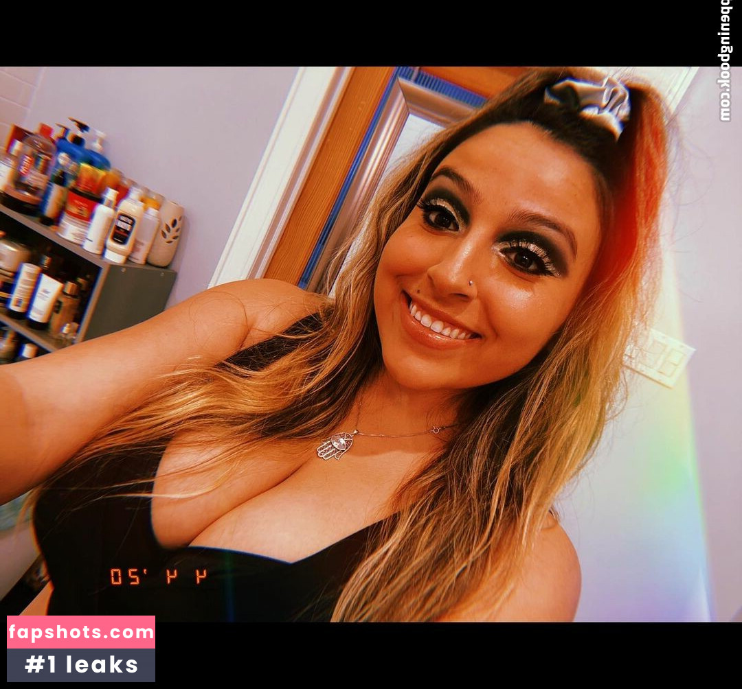 Alexis gallery photo #23