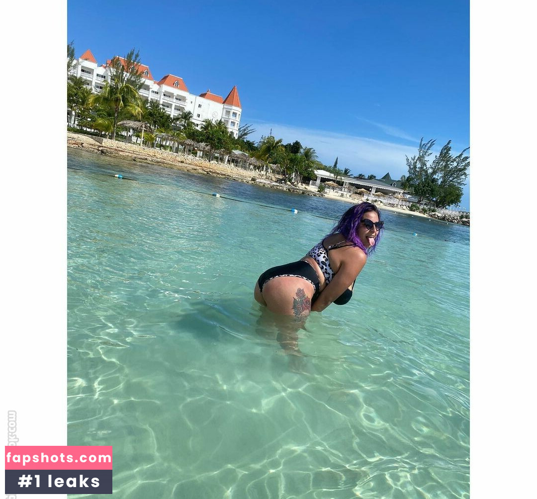 Alexis gallery photo #28