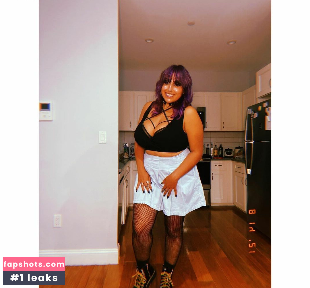 Alexis gallery photo #31