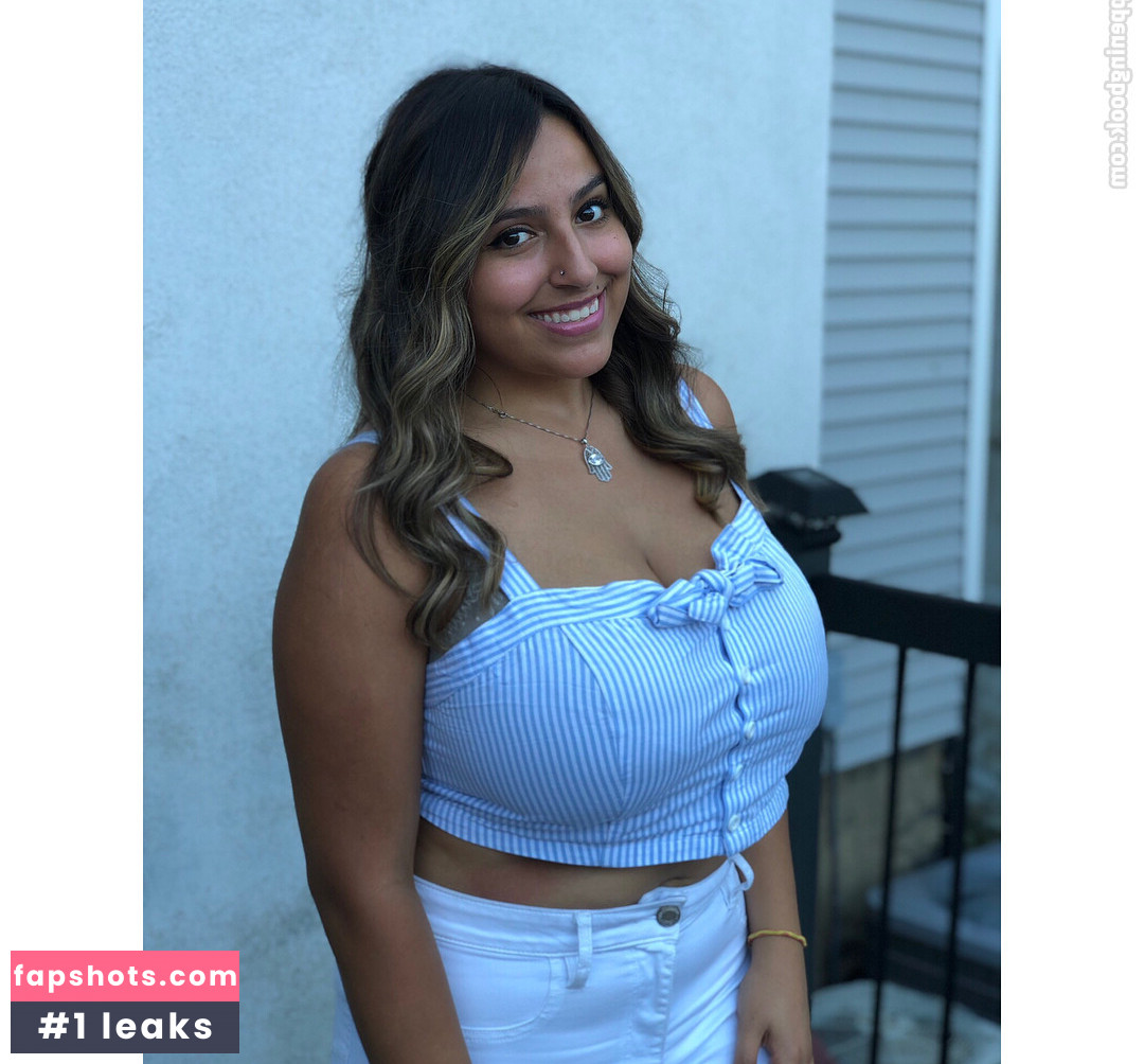 Alexis gallery photo #36