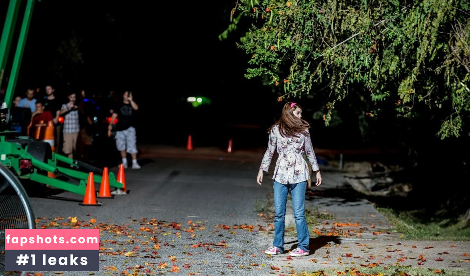 Alexis Raich gallery photo #15