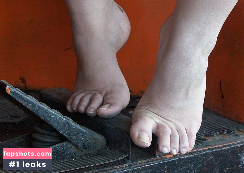 Alexis01 gallery photo #6