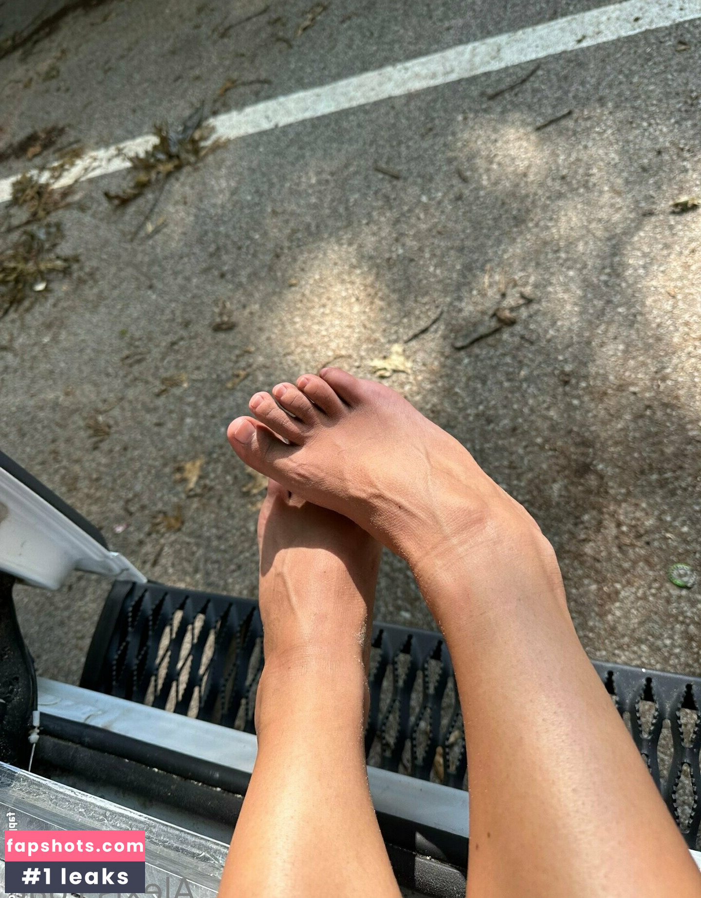 alexisloadfree gallery photo #4