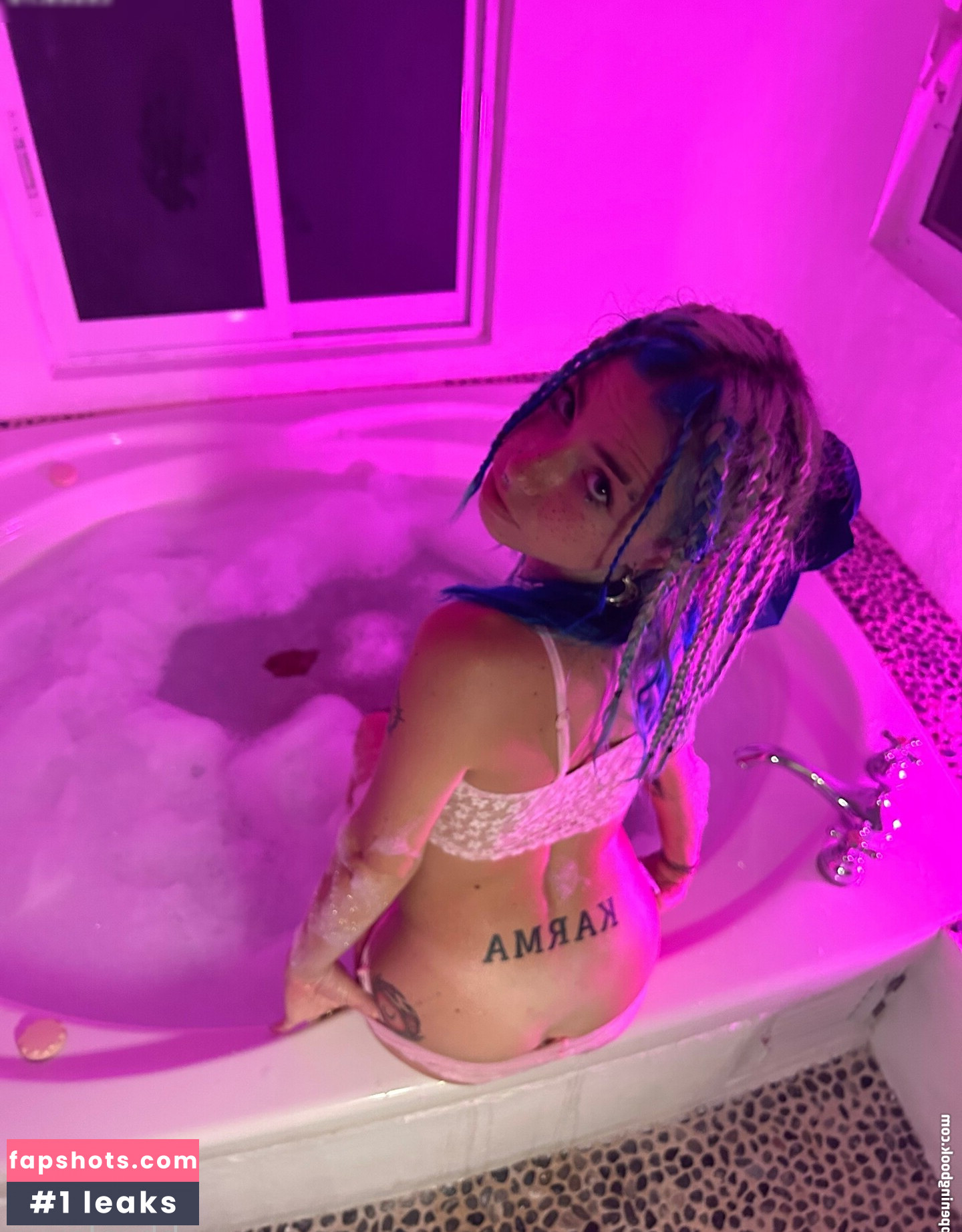 Alexya Sanchez gallery photo #5