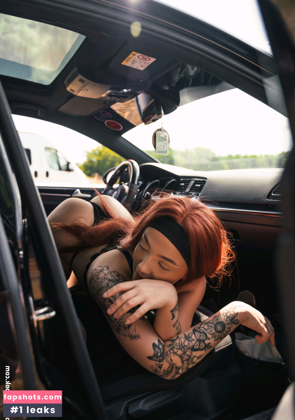 Alharvs Alice Harvey Nude Leaks OnlyFans Photos #18 - LeakJerk