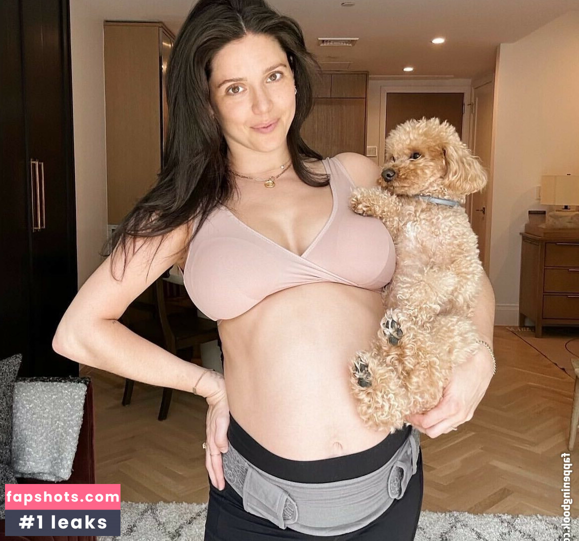 Ali Cobrin gallery photo #4