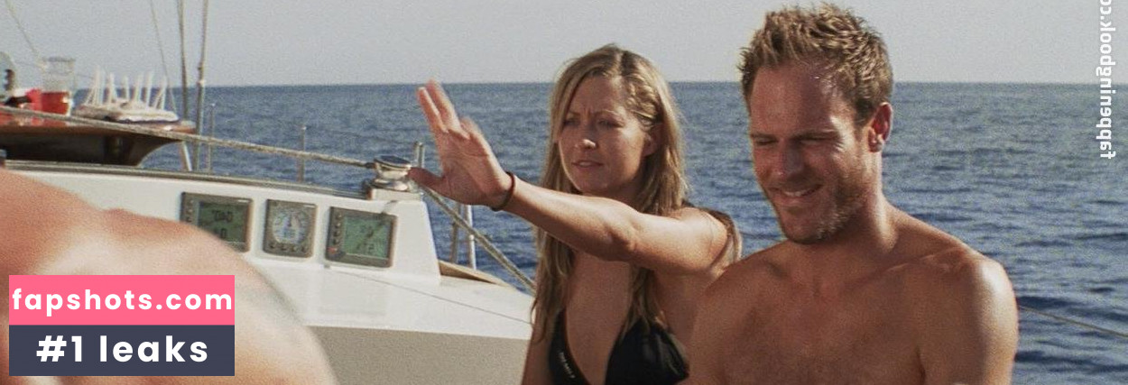 Ali Hillis gallery photo #6