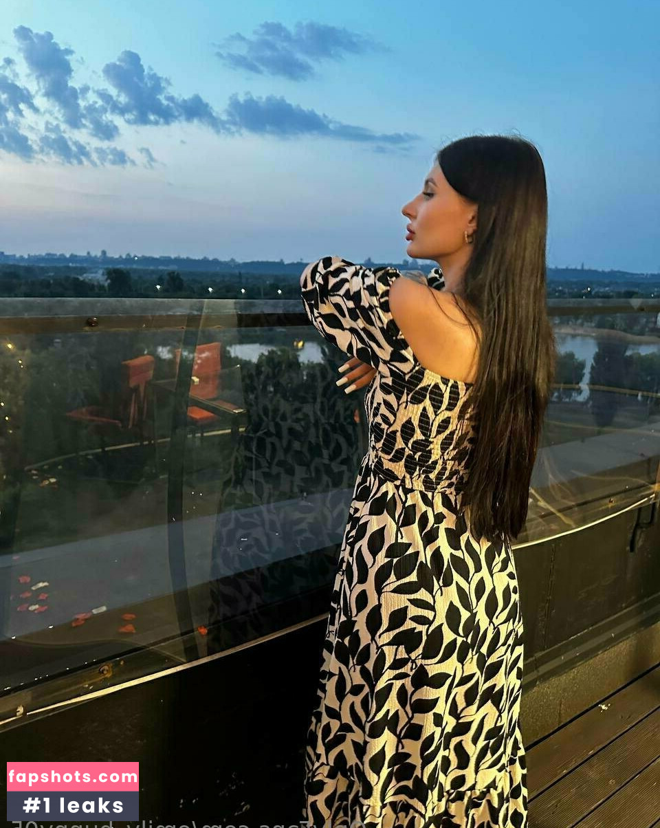 ali.murr gallery photo #16