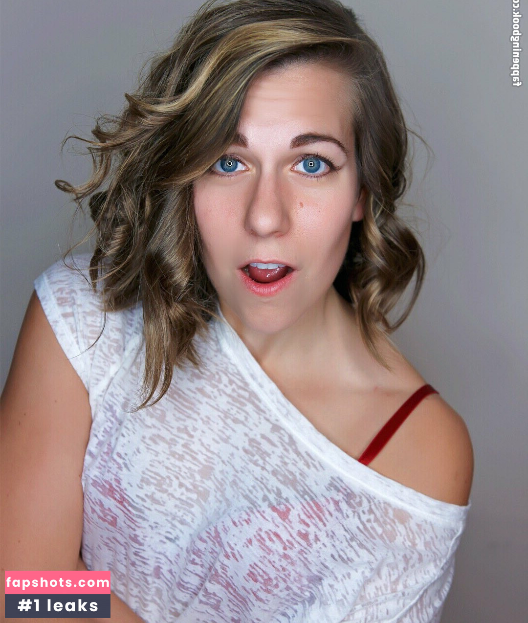 Ali Spagnola gallery photo #33