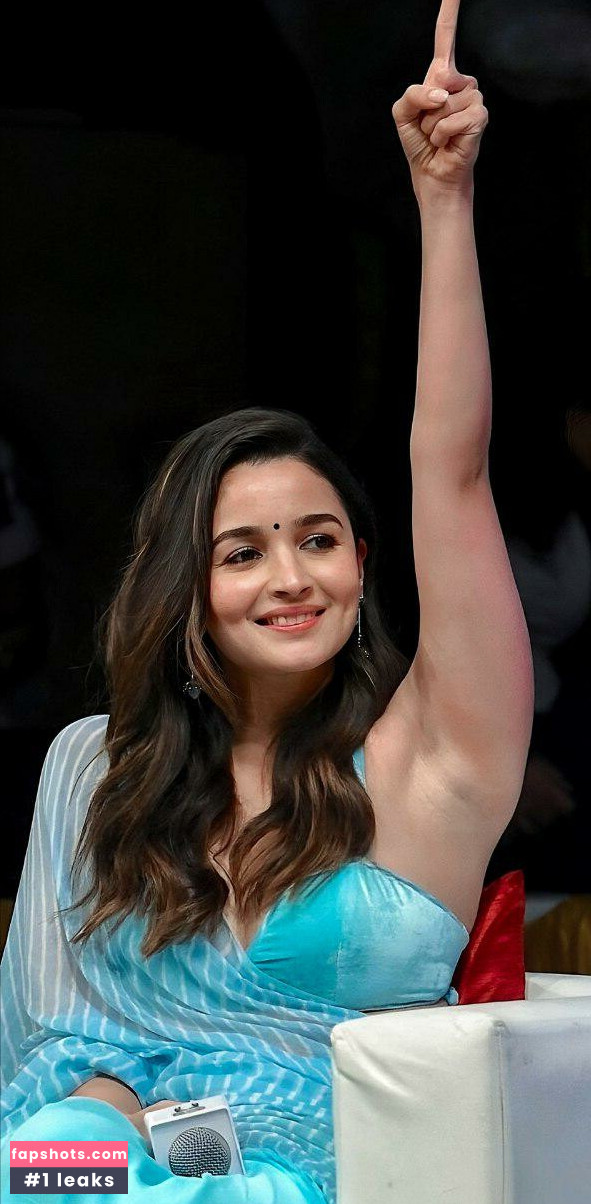 Alia Bhatt gallery photo #25