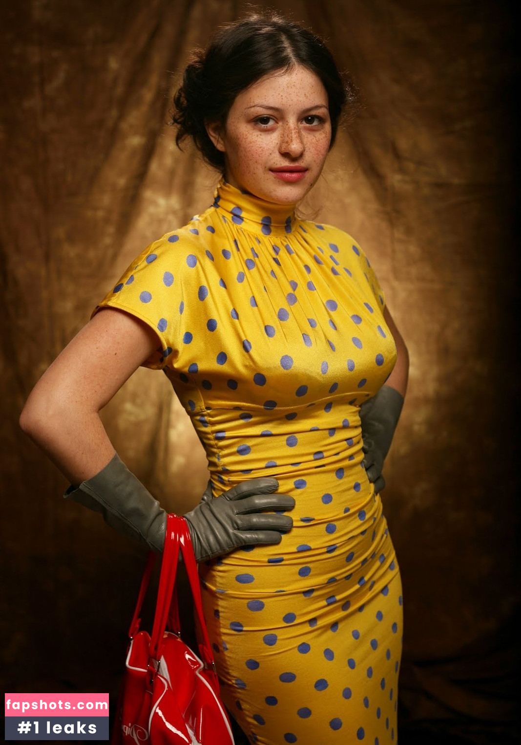 Alia Shawkat gallery photo #43
