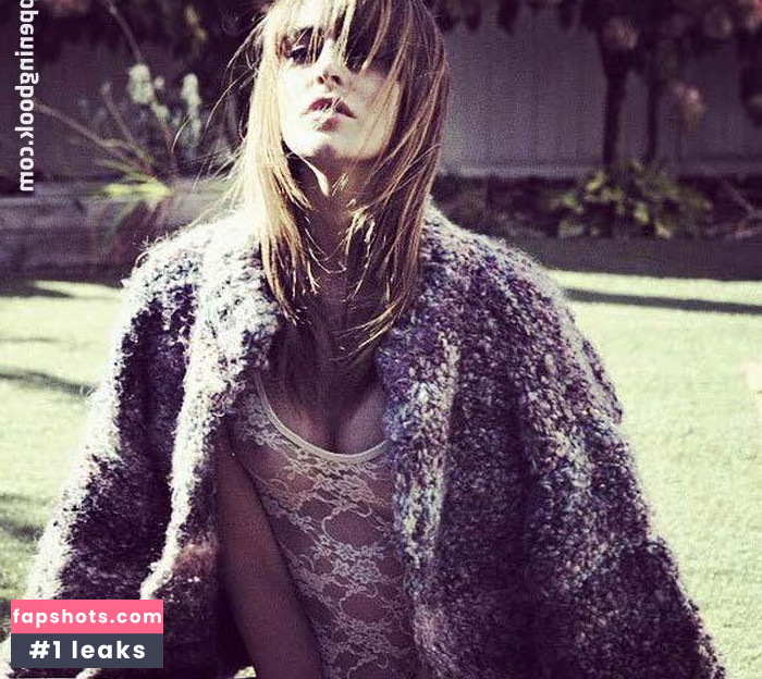 Aliana Lohan gallery photo #9