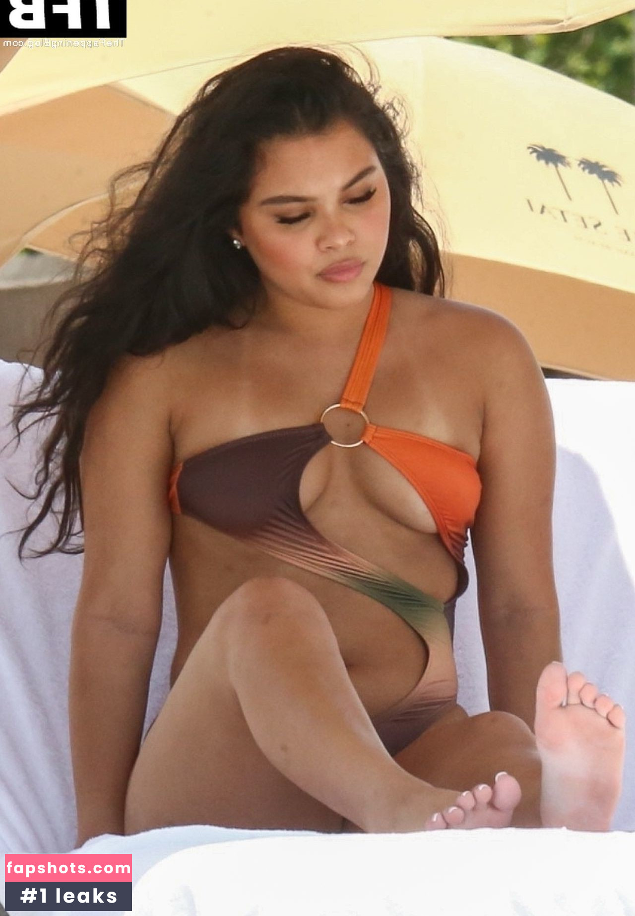 Aliana Mawla gallery photo #178