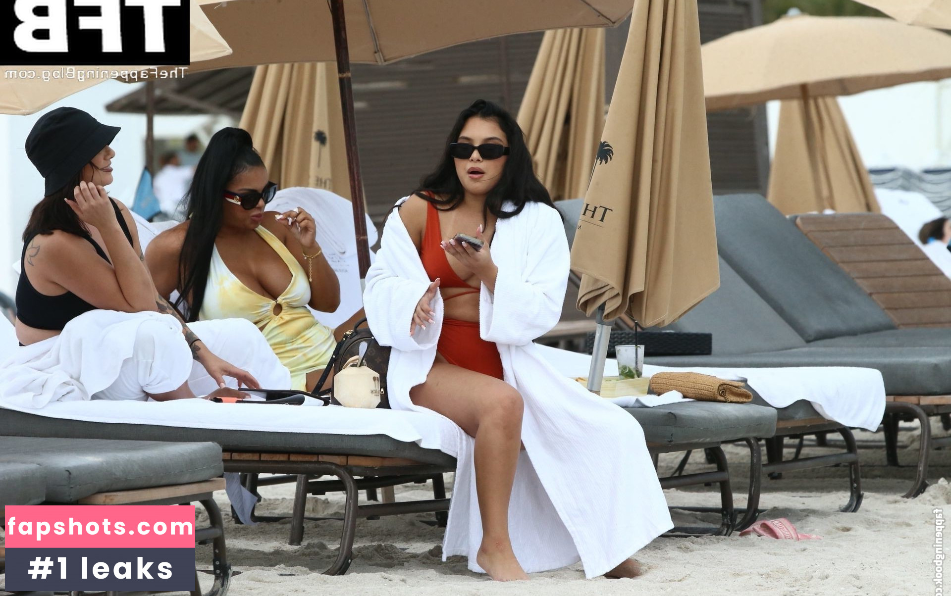 Aliana Mawla gallery photo #255