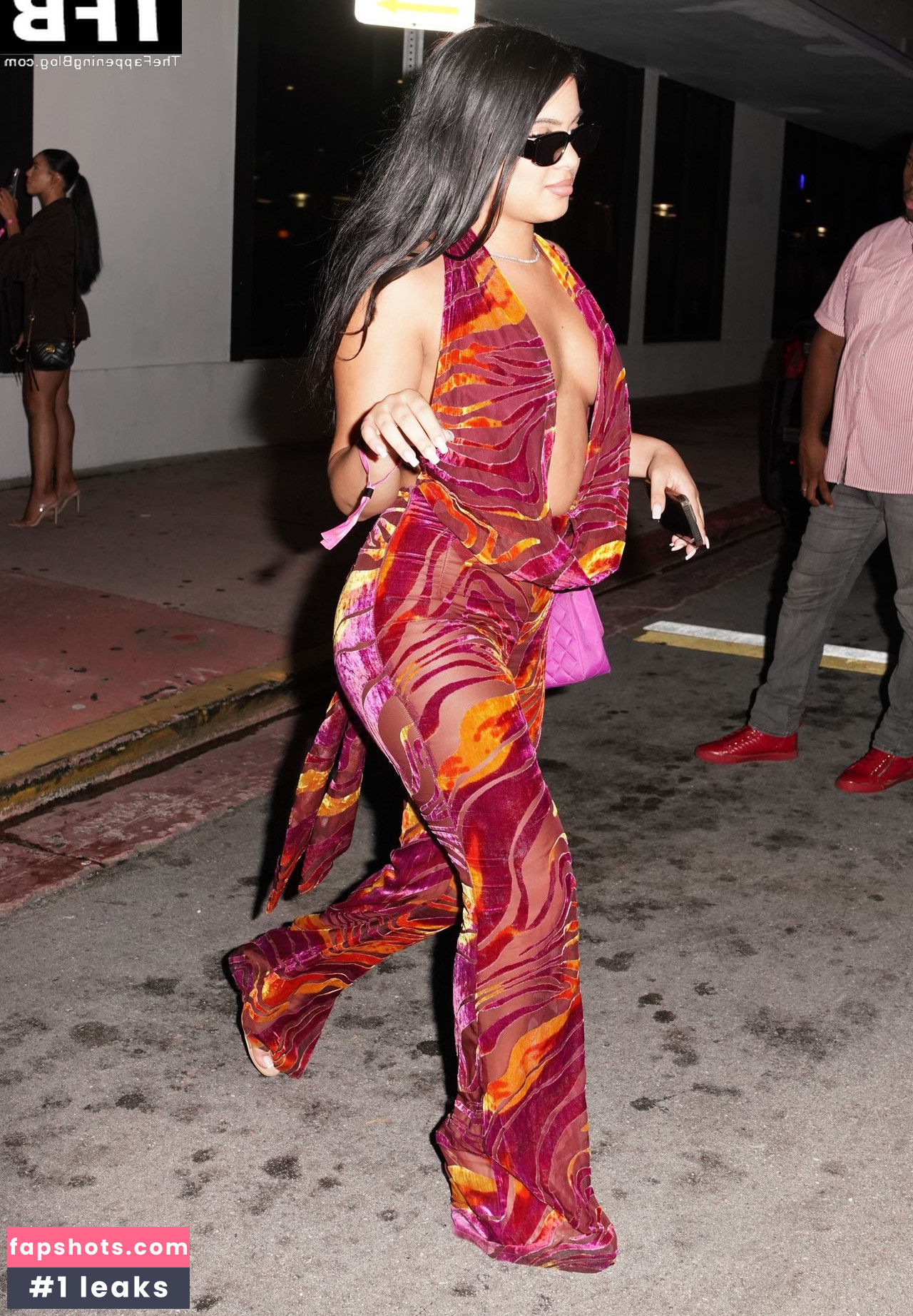 Aliana Mawla gallery photo #37