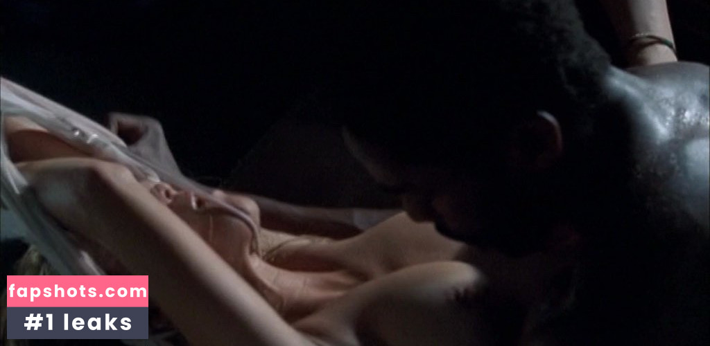 Alice Braga gallery photo #40