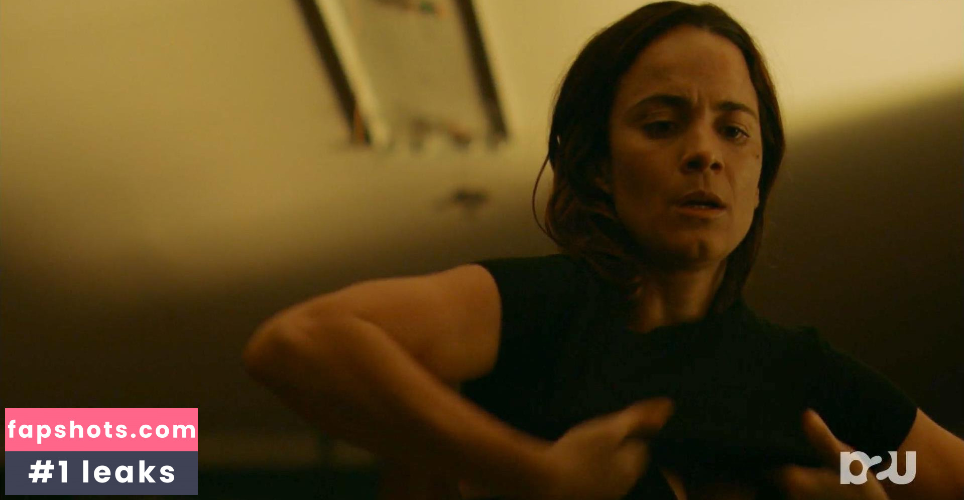 Alice Braga gallery photo #59
