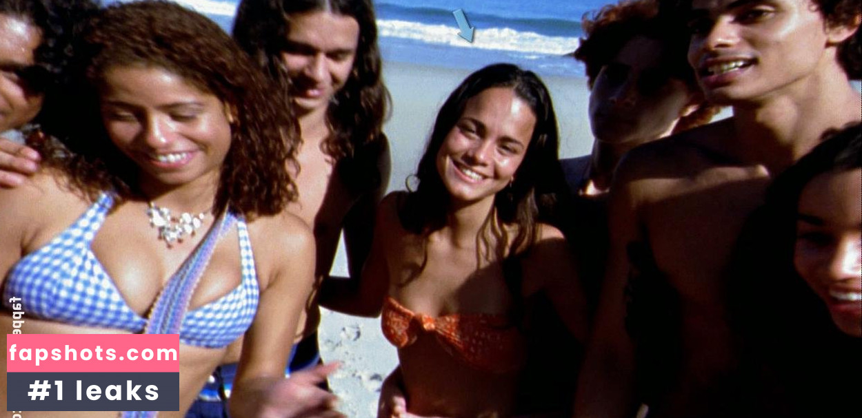 Alice Braga gallery photo #74