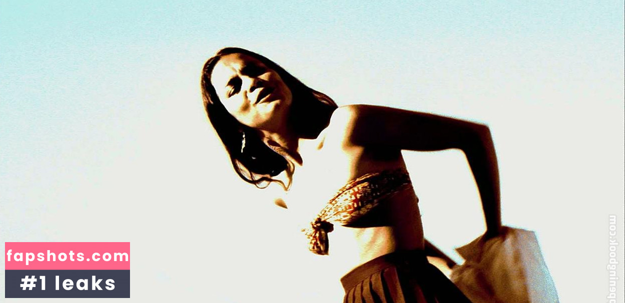 Alice Braga gallery photo #75