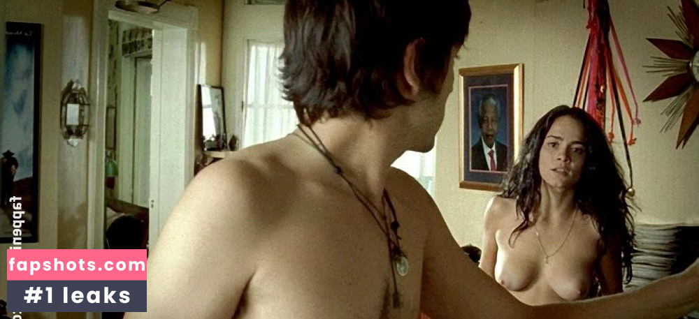 Alice Braga gallery photo #85