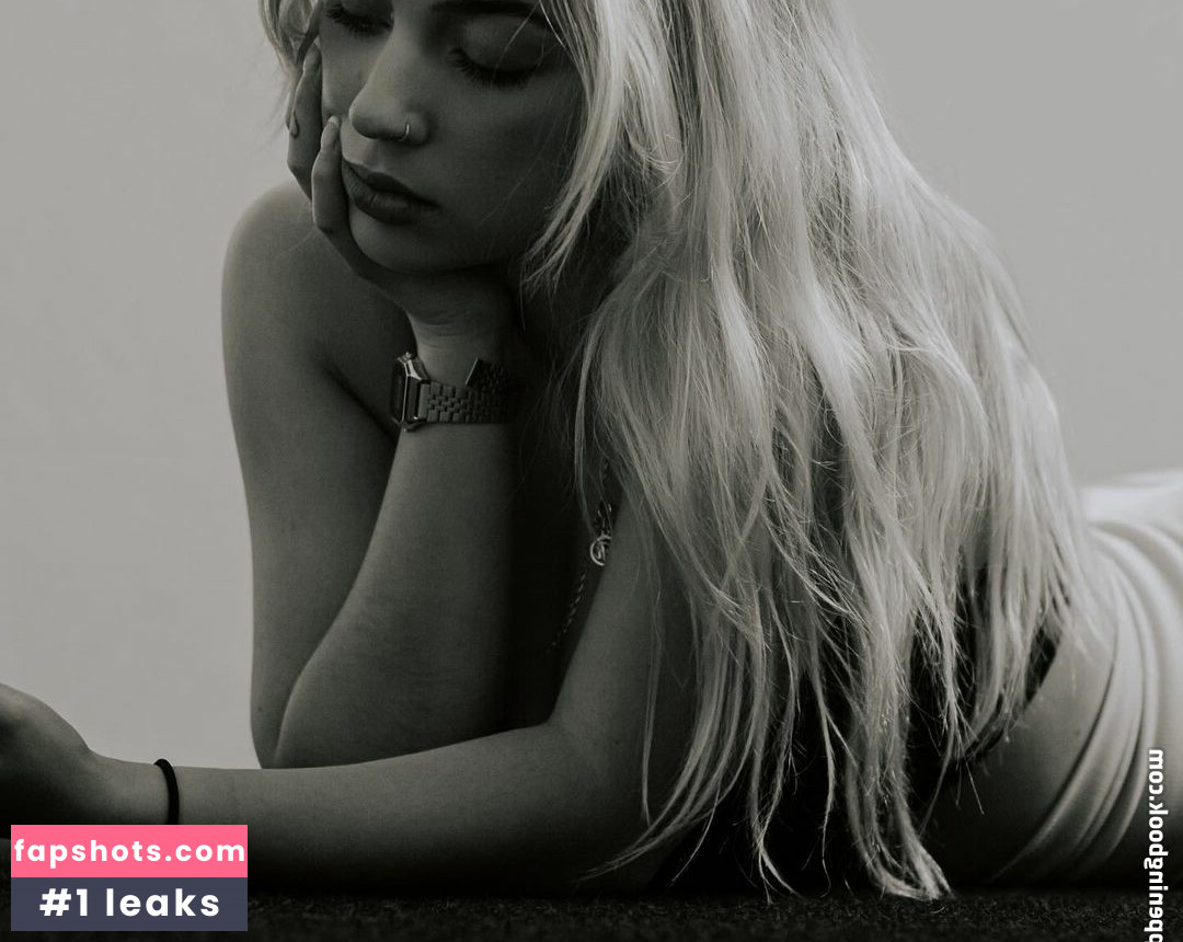 Alice Catarina nude babe gallery