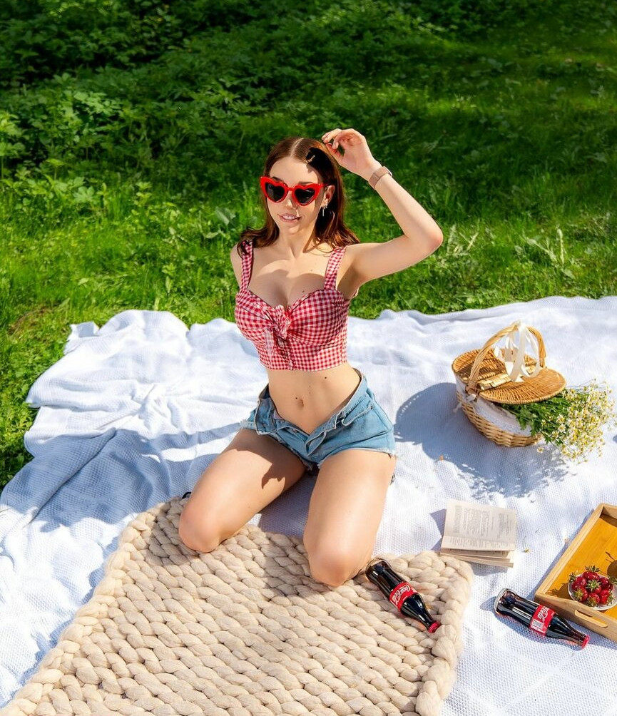 alice-delish-1 gallery photo #1422