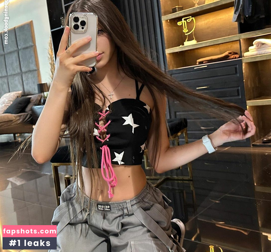 Alice Delish gallery photo #1320