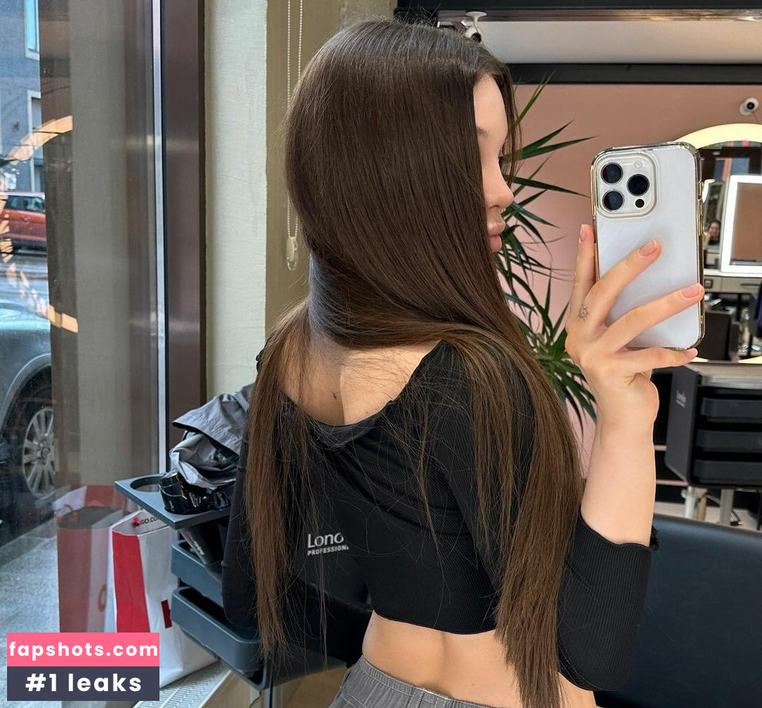 Alice Delish gallery photo #1322