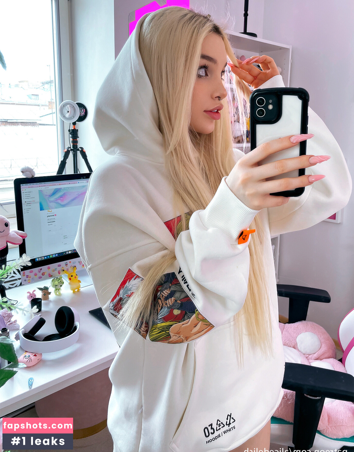 Alice Delish gallery photo #1963