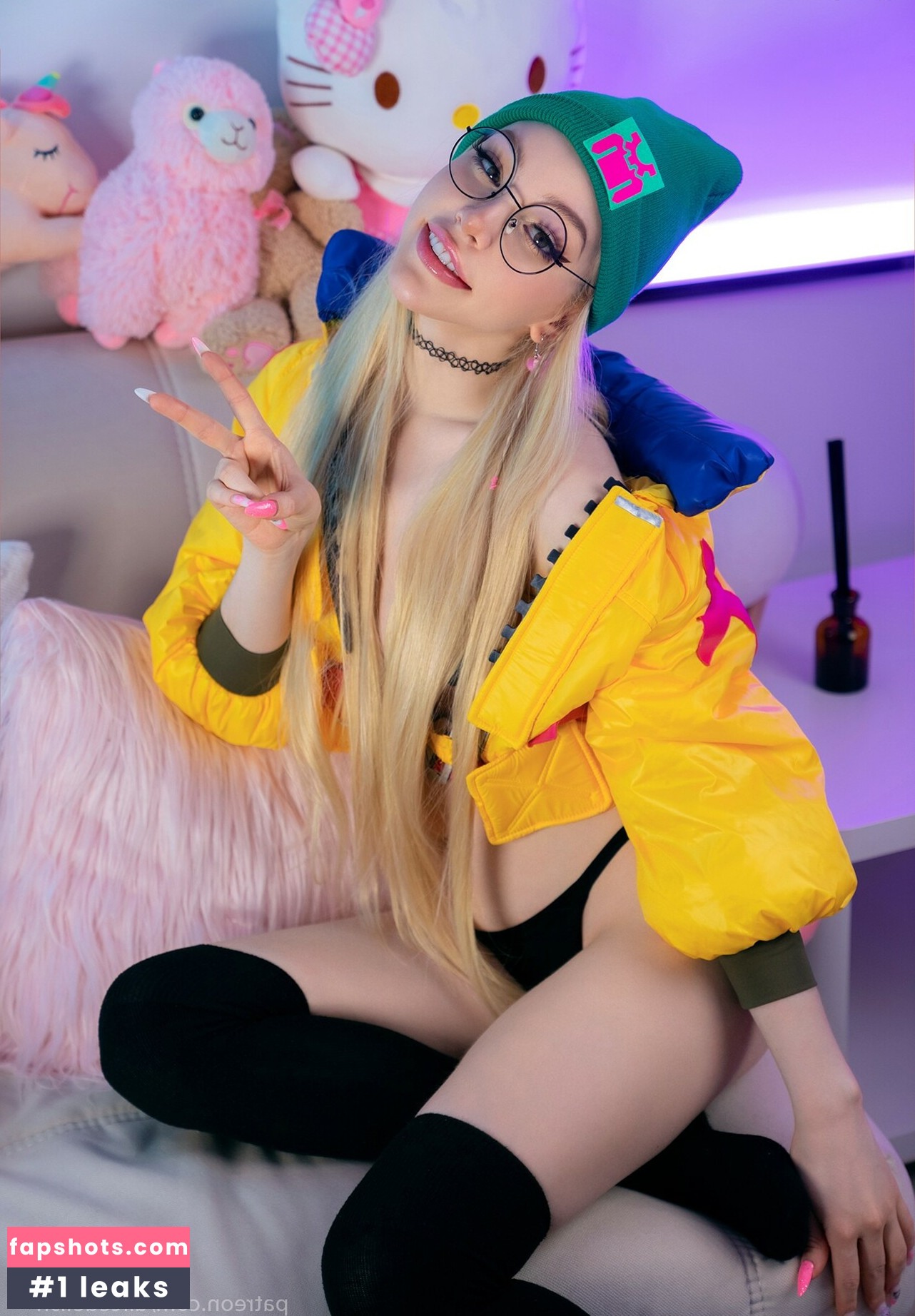 Alice Delish gallery photo #2412