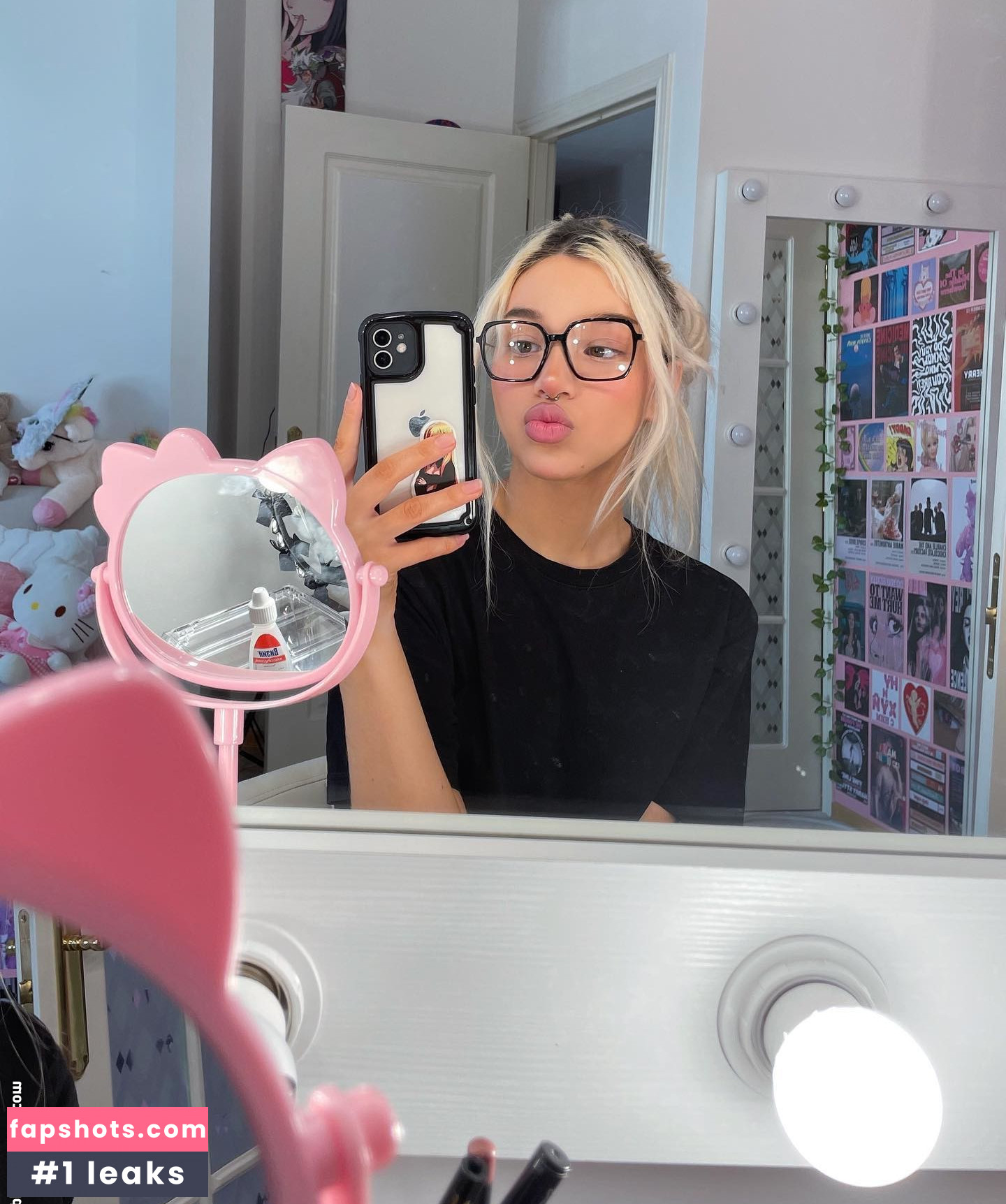 Alice Delish gallery photo #2484