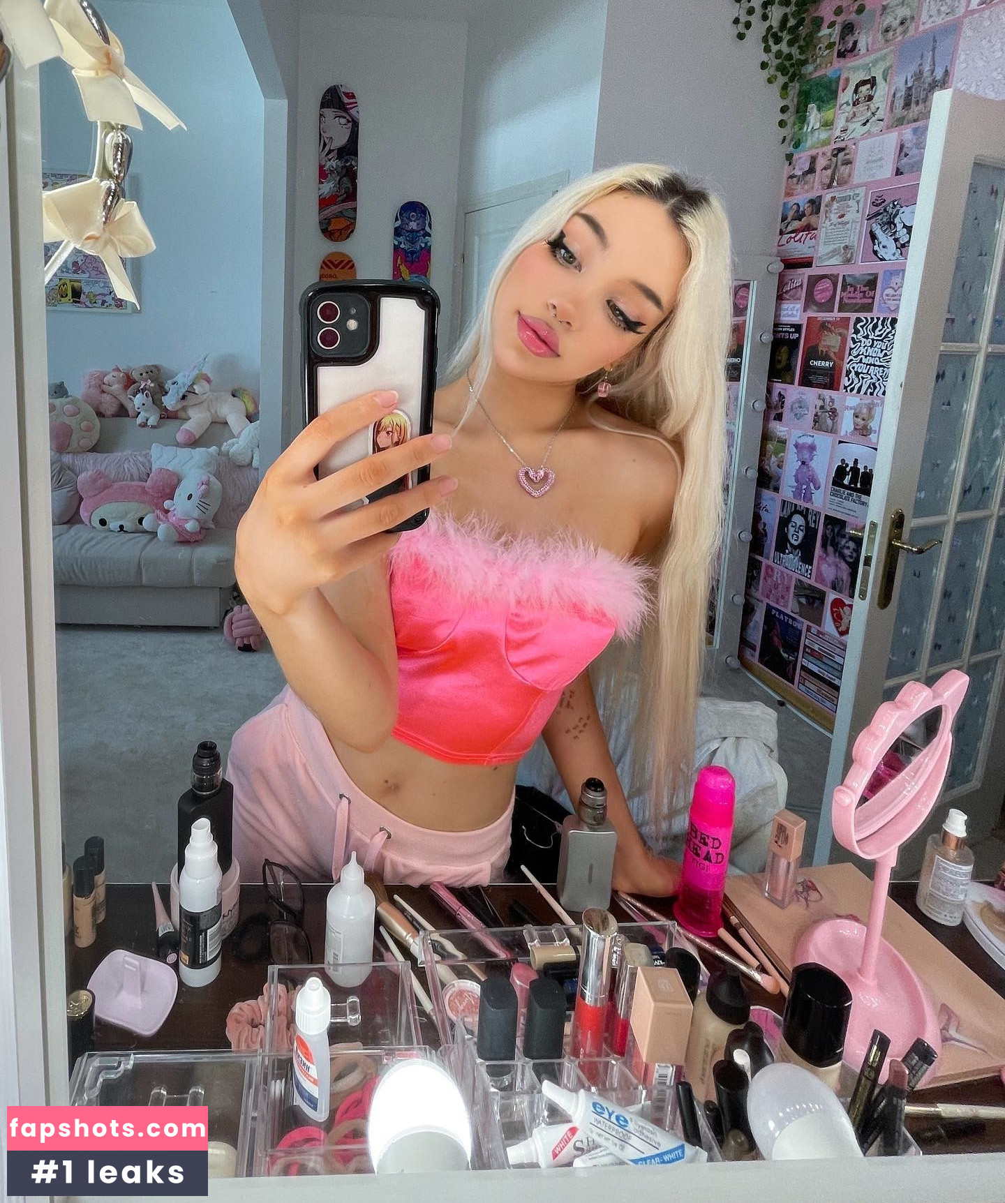 Alice Delish gallery photo #2485