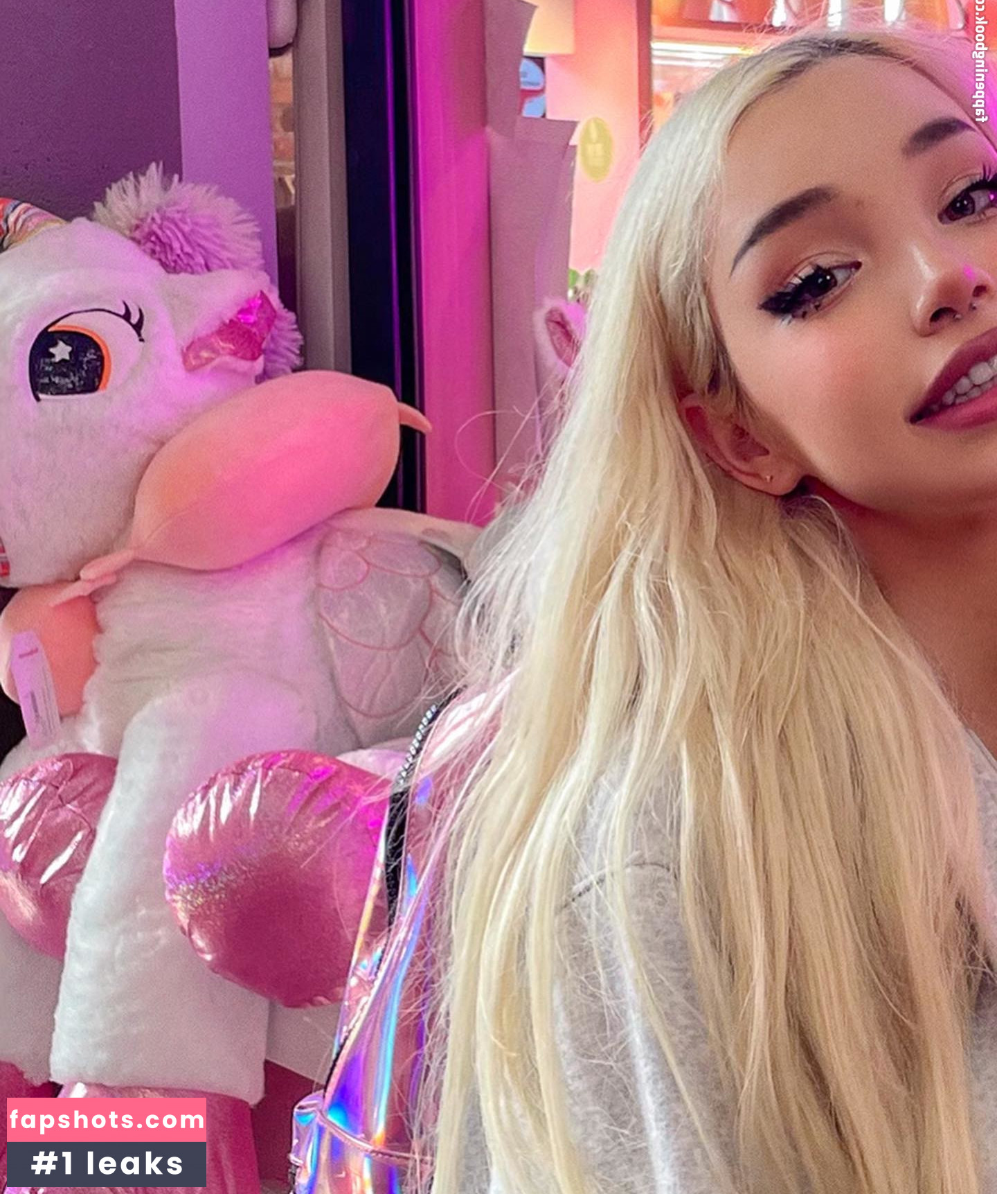 Alice Delish gallery photo #2500