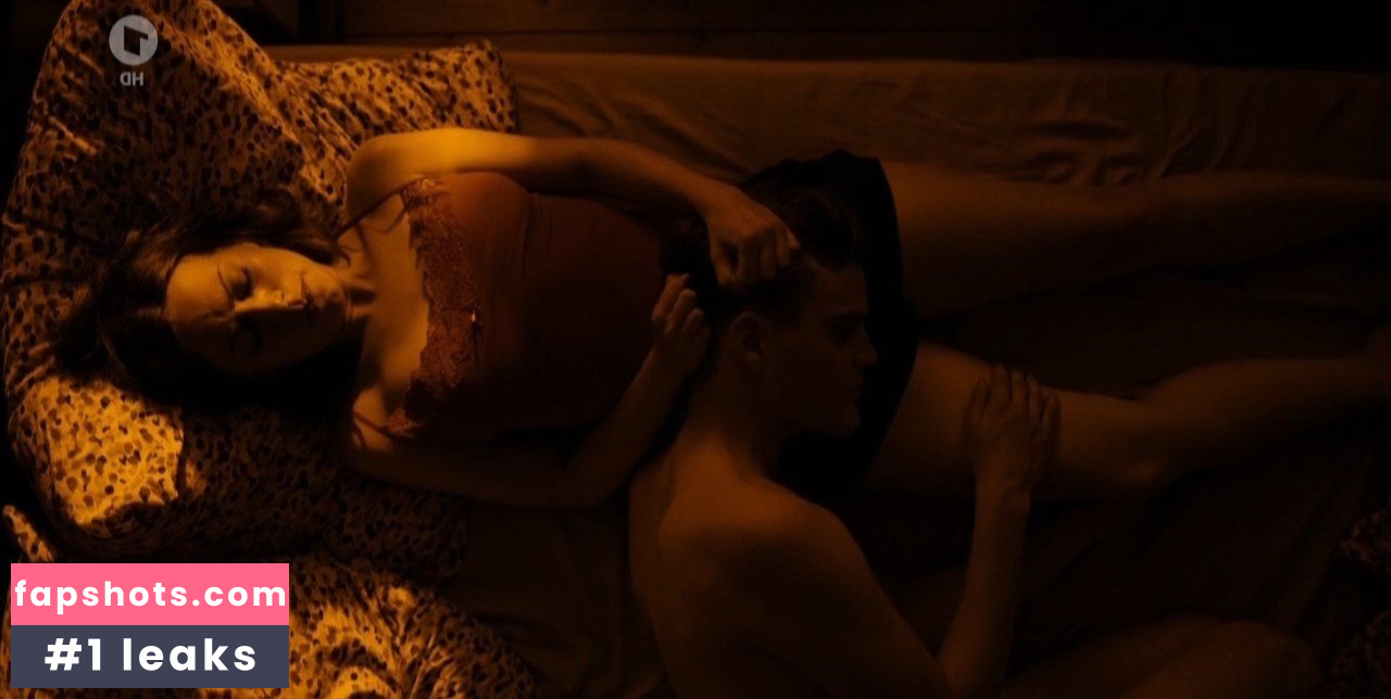 Alice Dwyer gallery photo #16