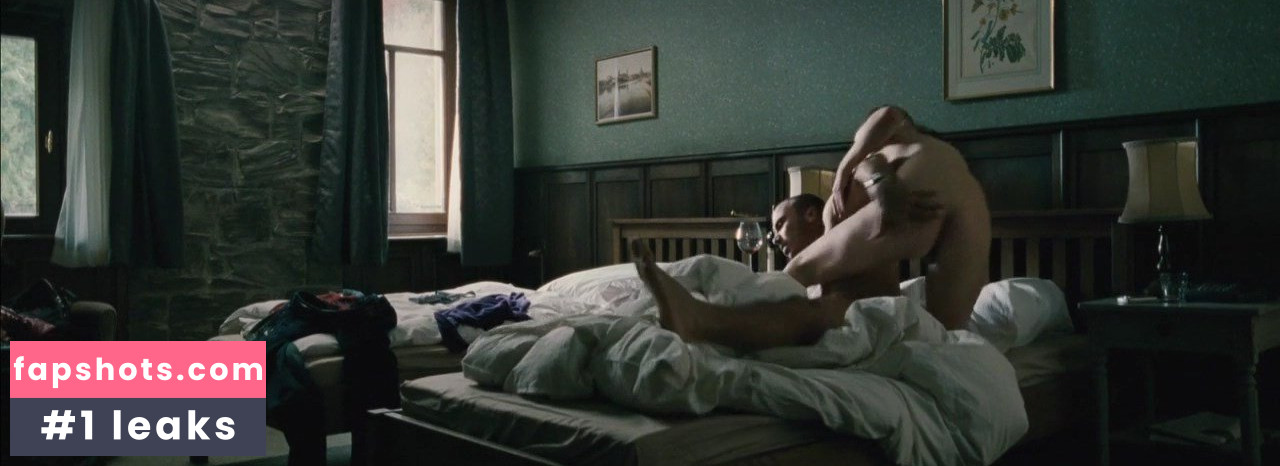 Alice Dwyer gallery photo #40