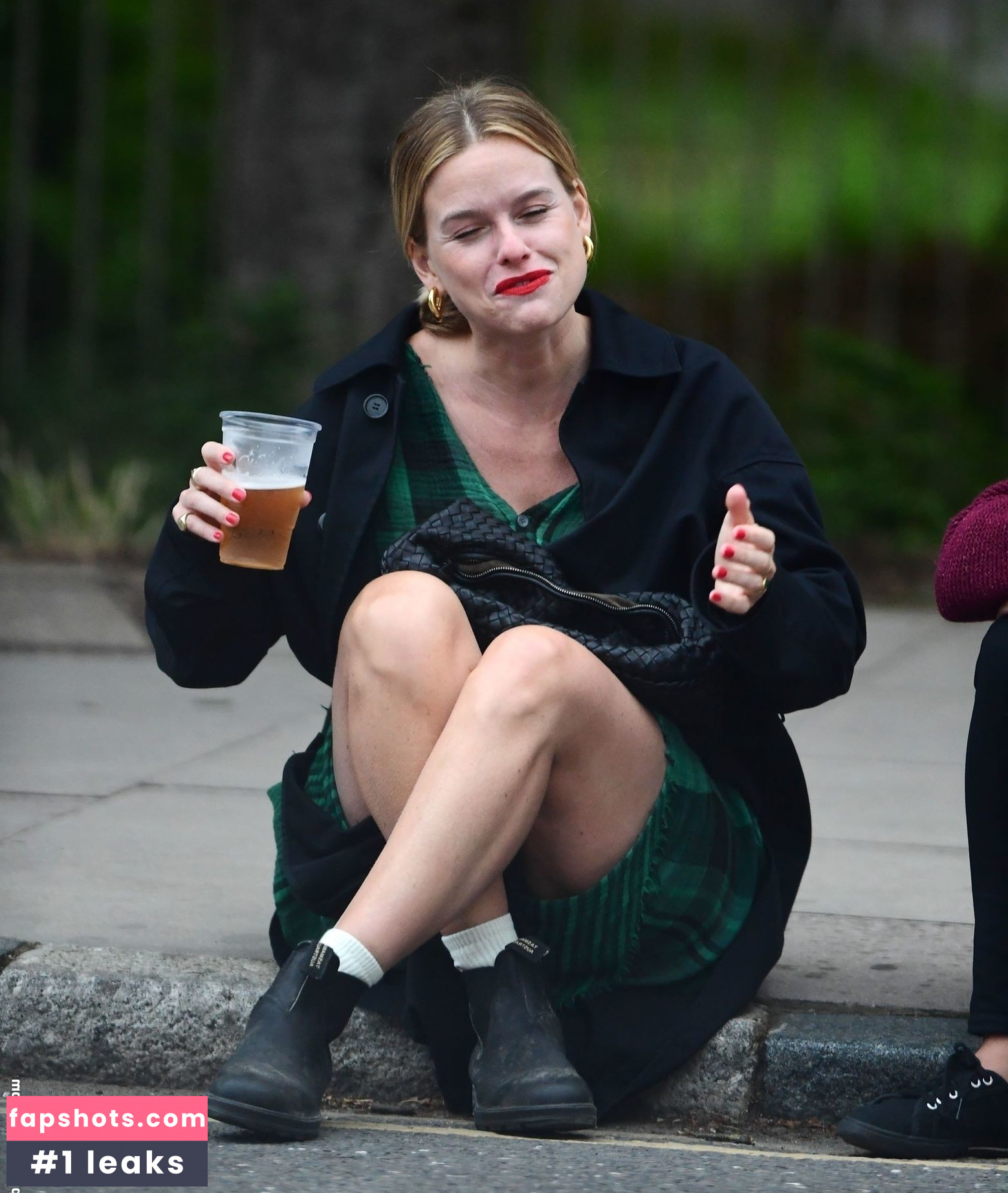 Alice Eve gallery photo #188