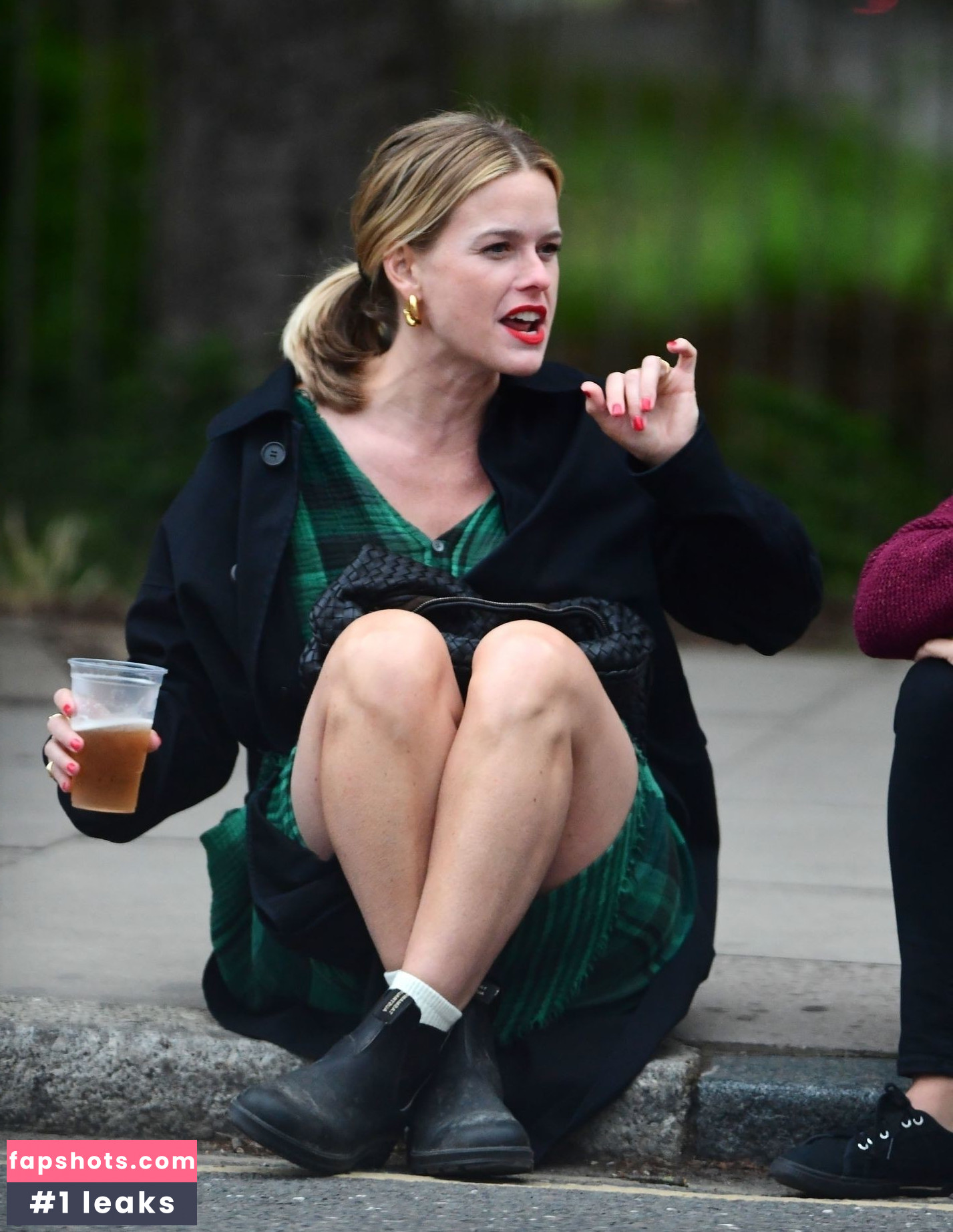 Alice Eve gallery photo #190