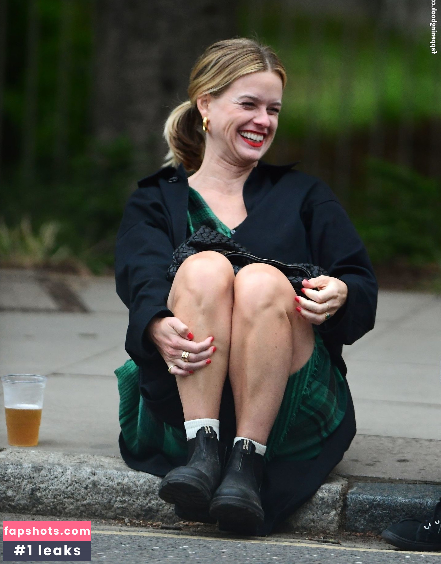 Alice Eve gallery photo #197