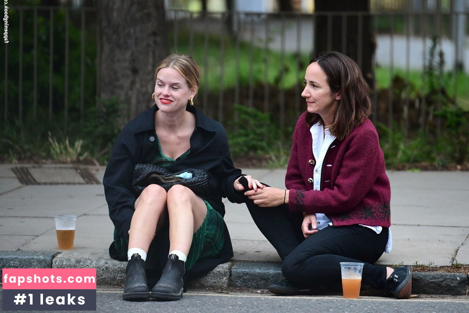 Alice Eve gallery photo #199