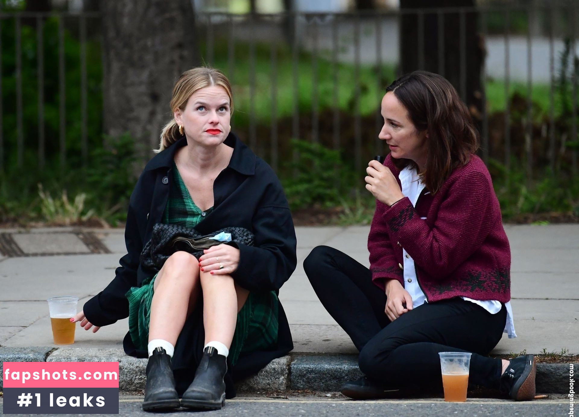 Alice Eve gallery photo #202