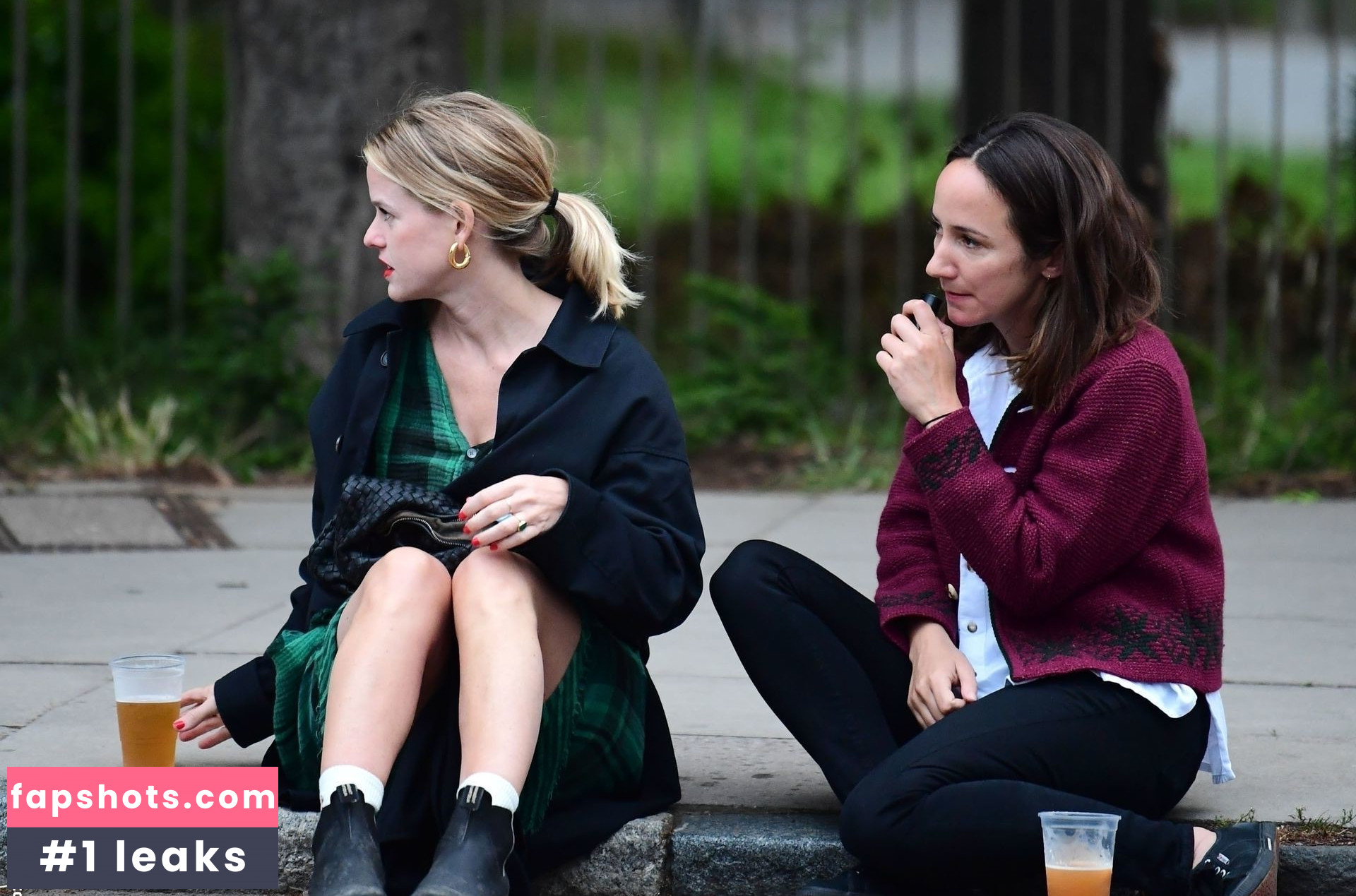 Alice Eve gallery photo #204