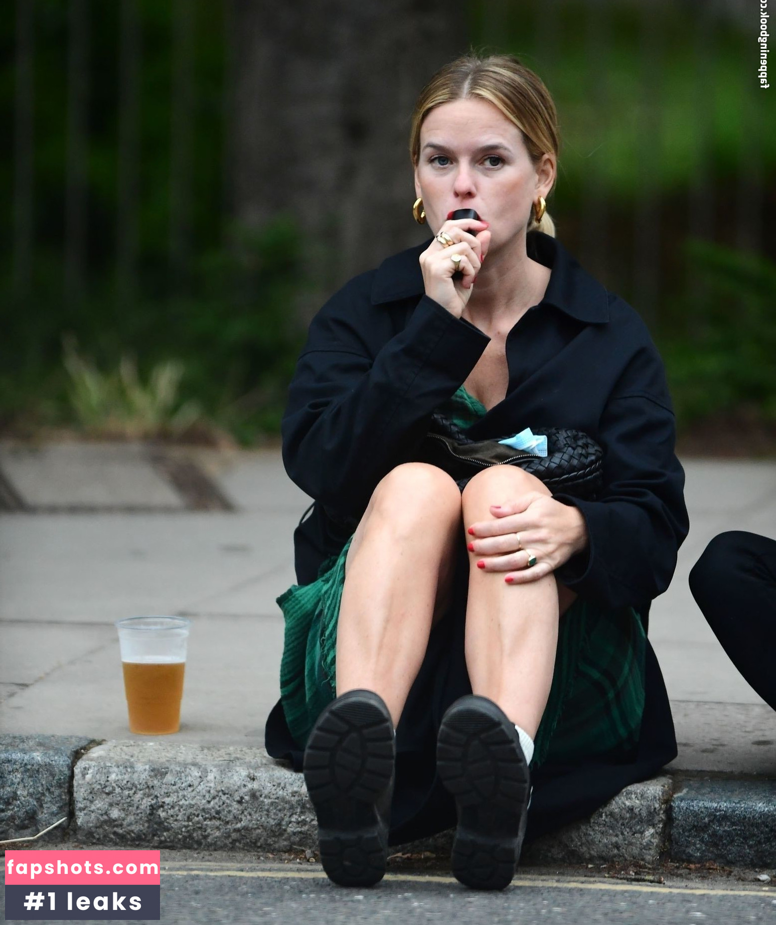 Alice Eve gallery photo #206