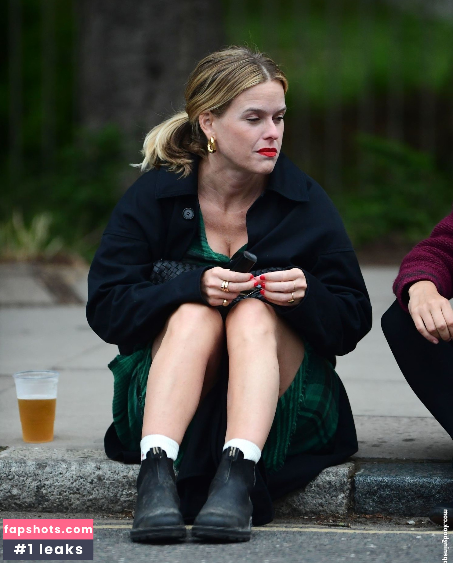 Alice Eve gallery photo #211