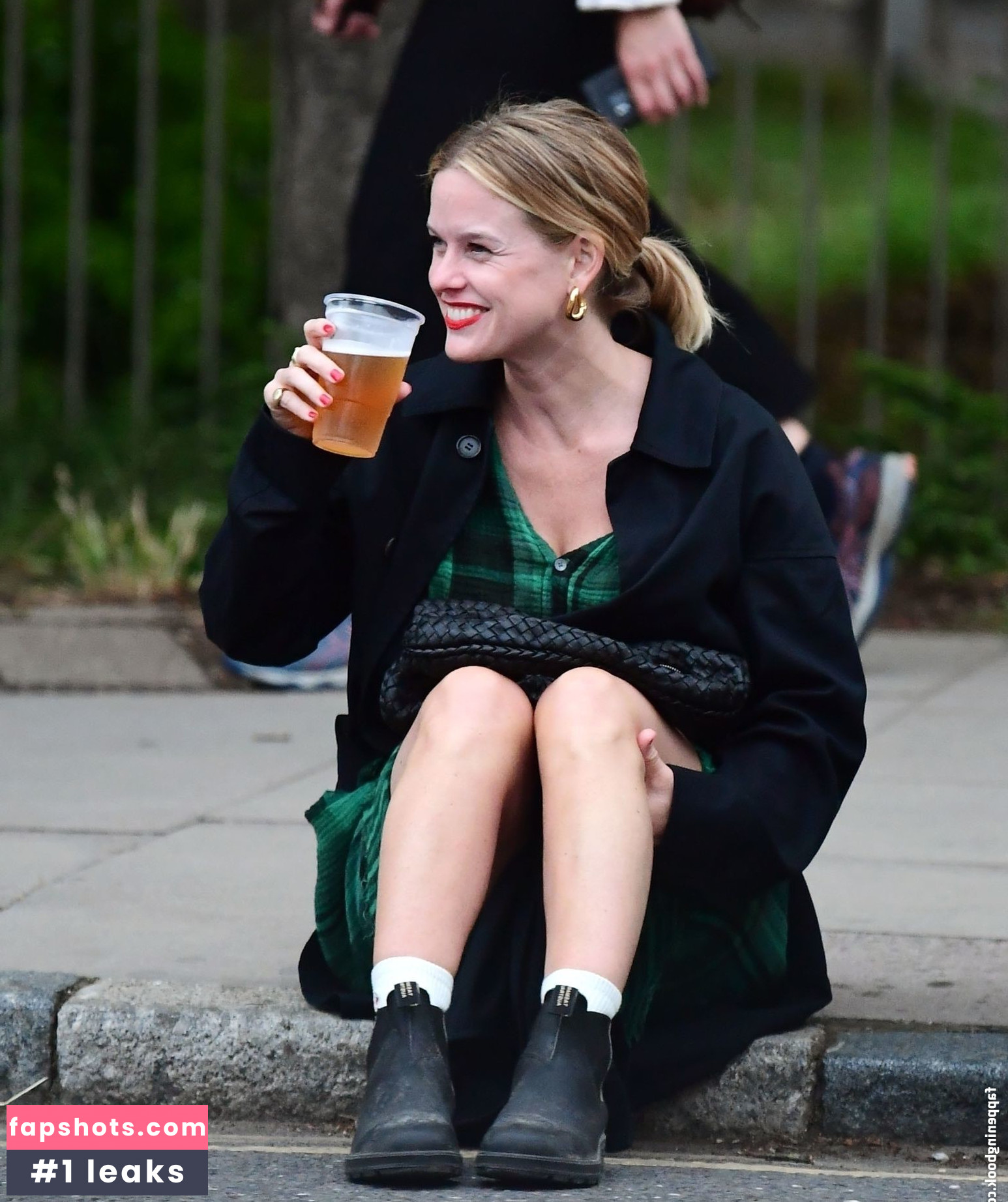 Alice Eve gallery photo #215