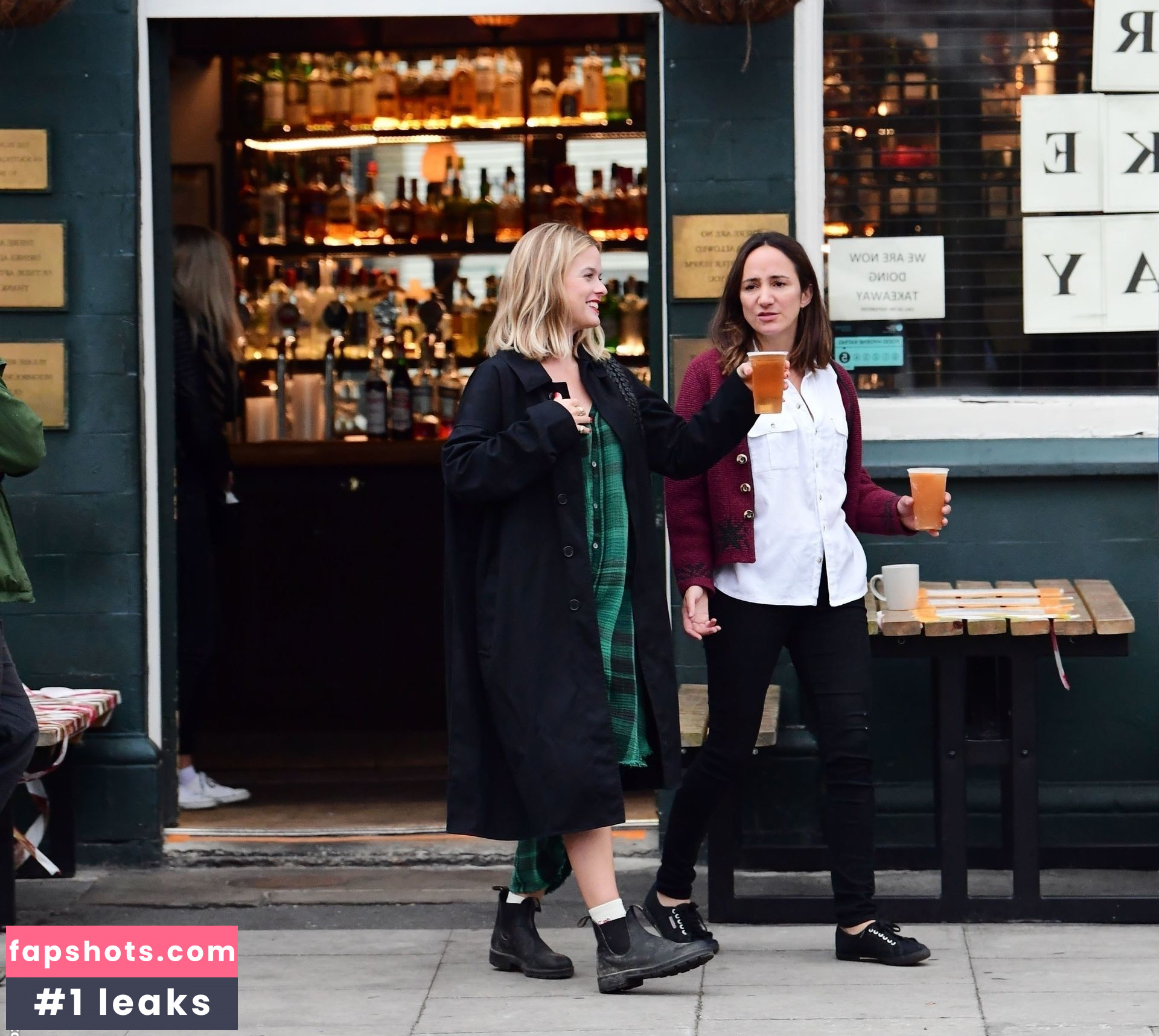 Alice Eve gallery photo #232