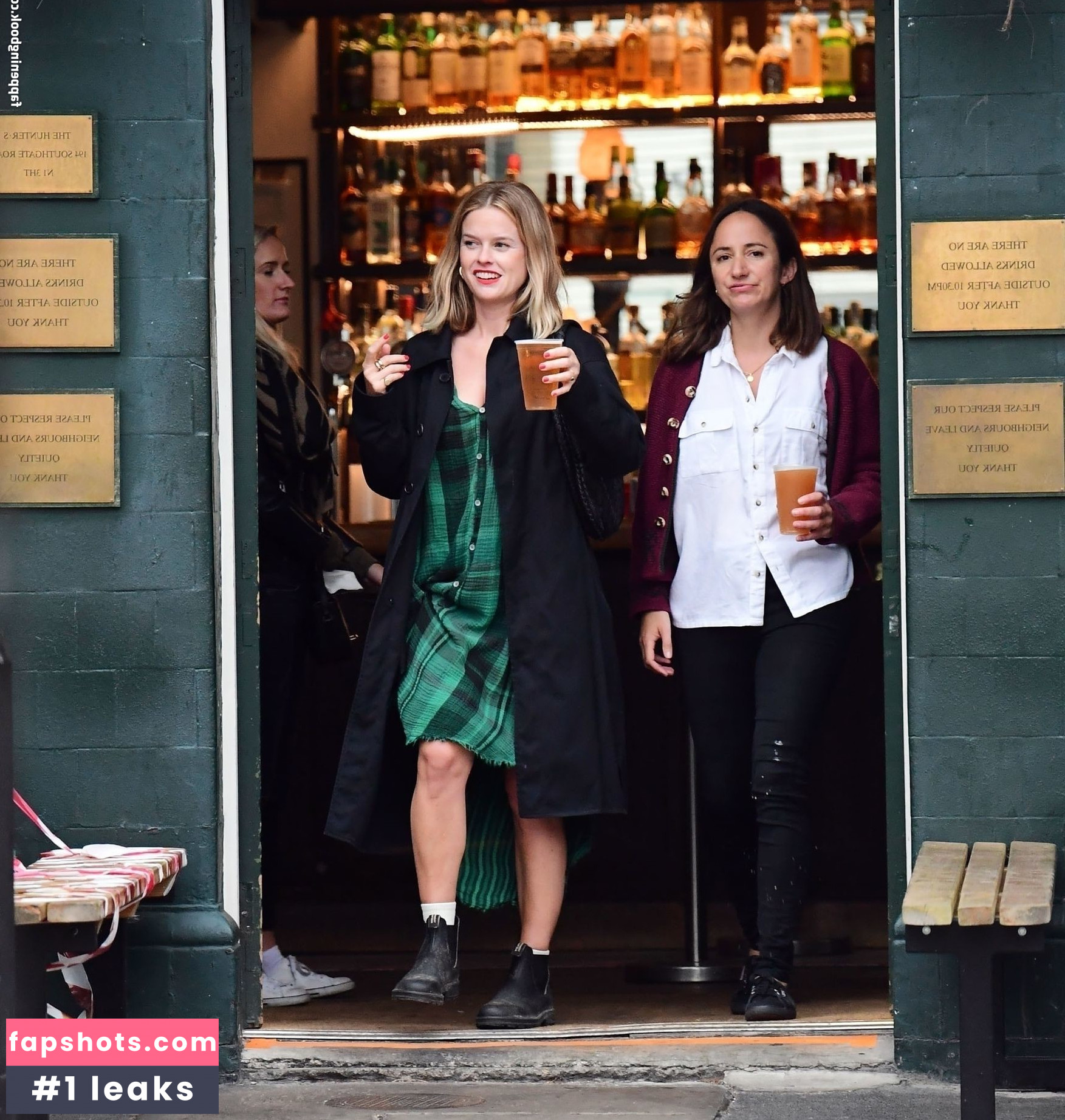 Alice Eve gallery photo #234